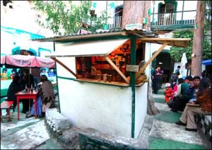 Live inside a Bolivian prison.